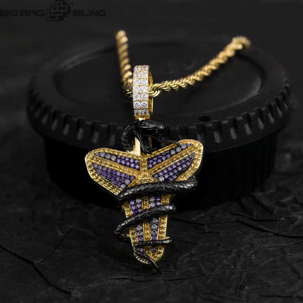 Iced Out Venomous snake Pendant BigBagBling
